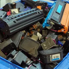 Zużyty toner - gdzie wyrzucić? Ekologiczna utylizacja krok po kroku